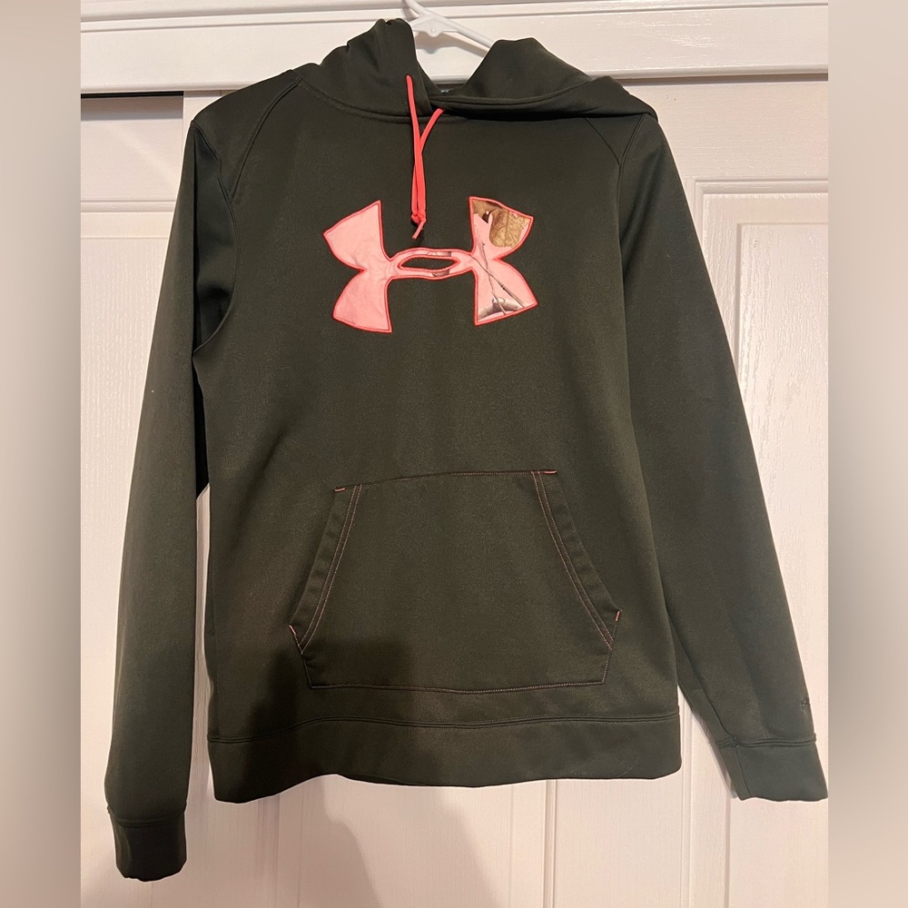 Under Armor sweatshirt